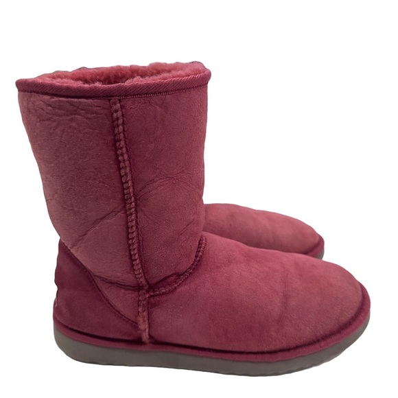 UGG Classic Short Boots 8 Pink Sheepskin Suede Slip-On Warm Winter Booties - Picture 1 of 13